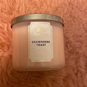 Bath and body works champagne toast candle